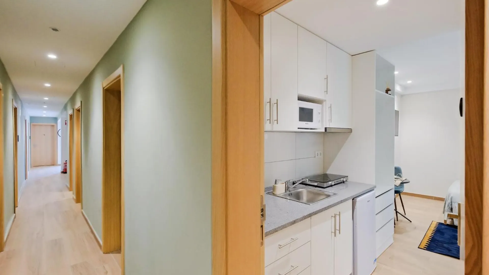 Lovely Studio Fully Equipped Near Subway N7 リスボン